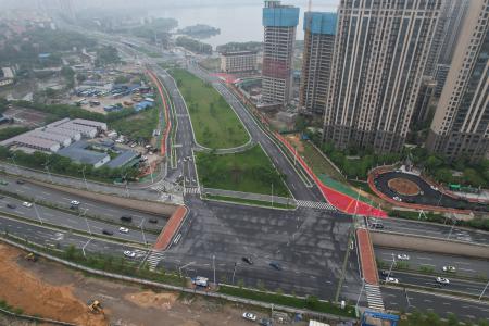 �й���ί������Ա����ϼ·��顰��һ�������徲��������